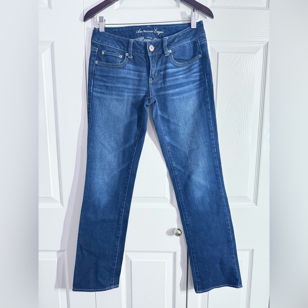 American Eagle Outfitters Medium Wash Stretch Straight Jeans- Size: 4